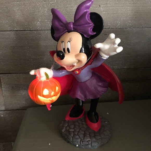 SOLD Disney Minnie Mouse Halloween Vampire LED Light Up Statue Figurine - Picture 3 of 10